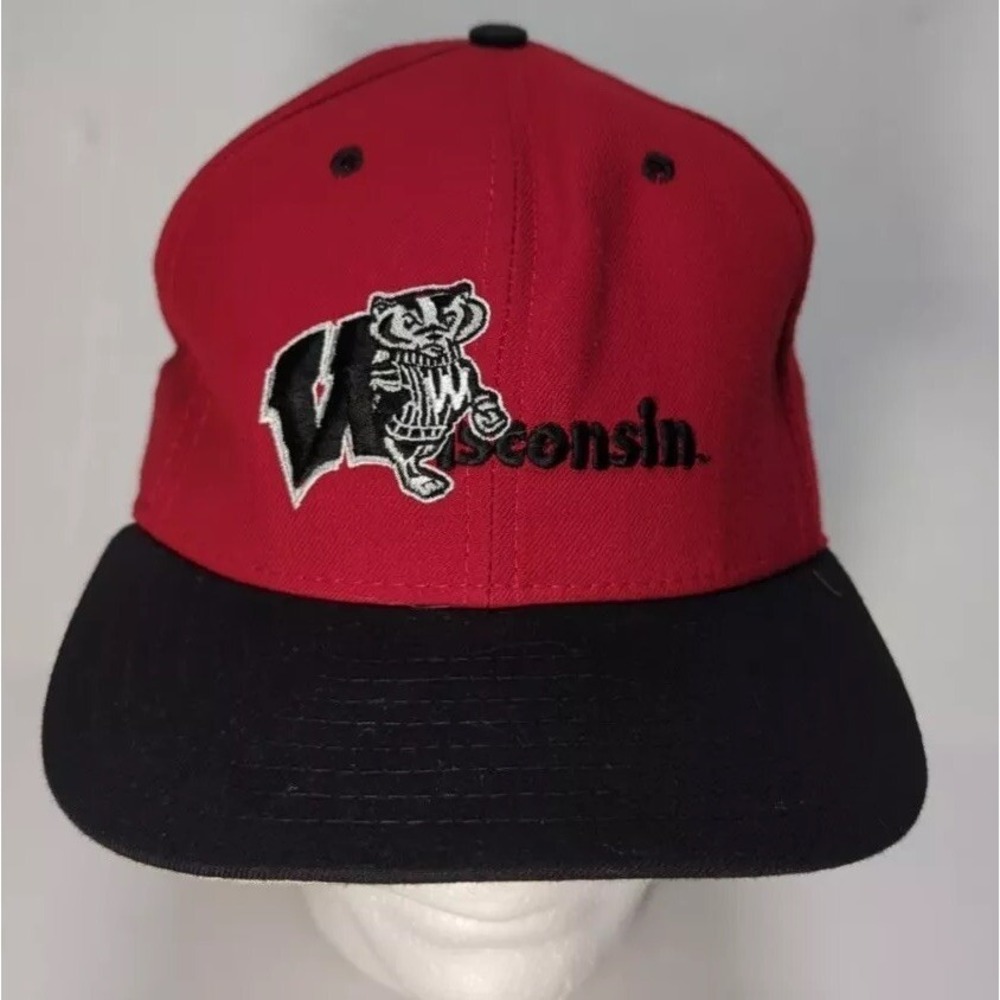 Wisconsin Badgers New Era Vintage Snap-back Hat Baseball Cap Red Black‎